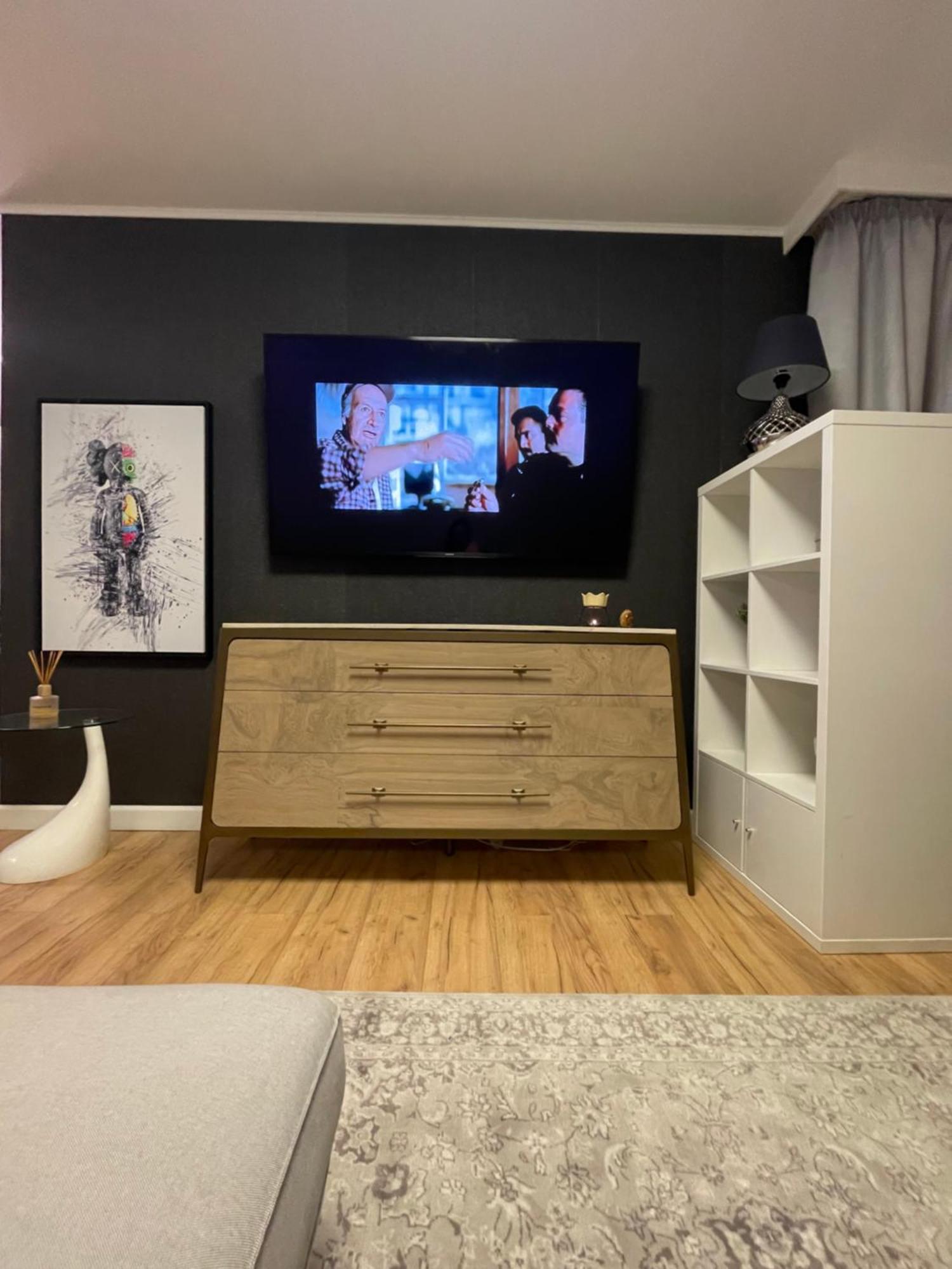 Leo Apartament