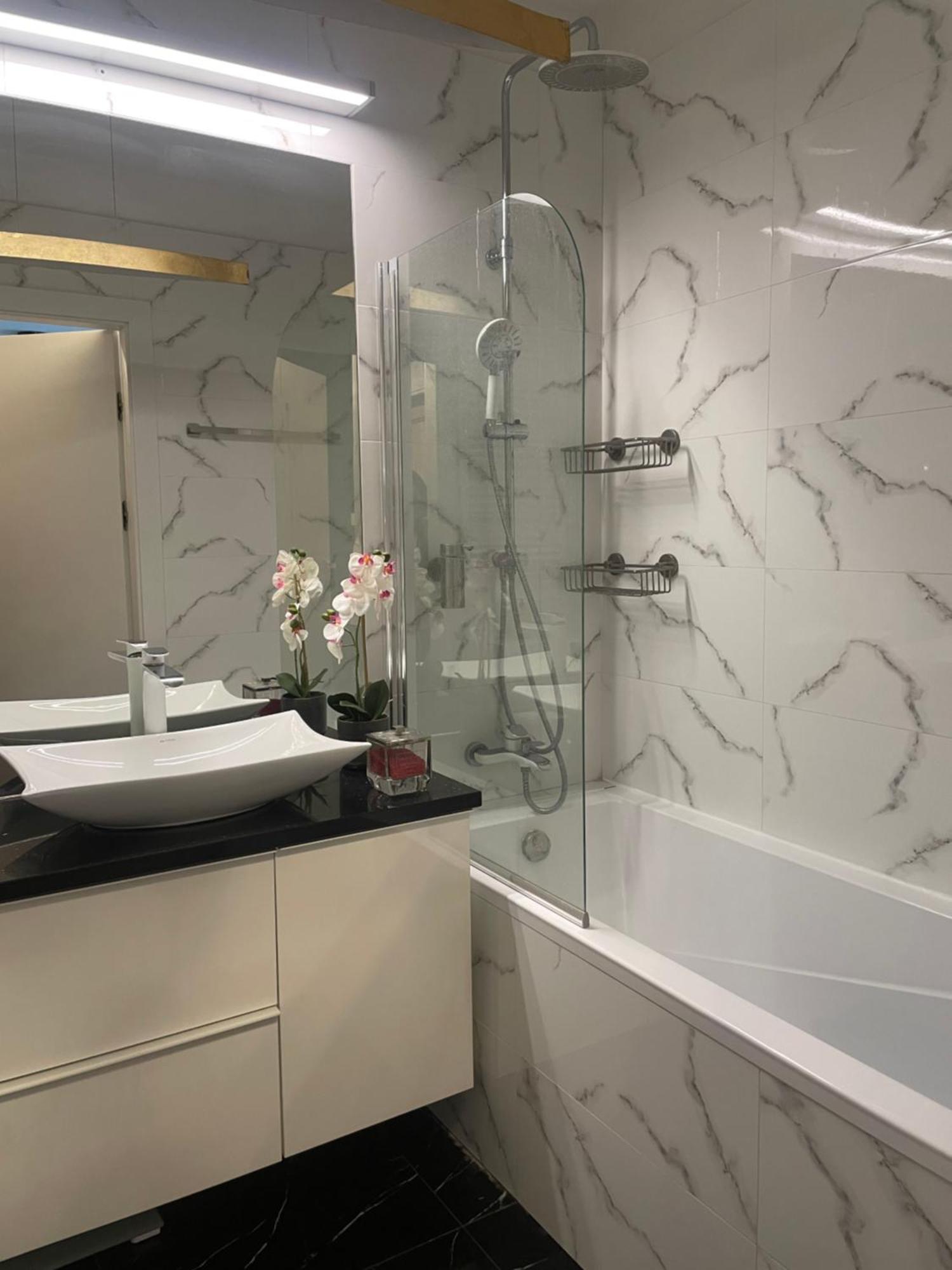 Apartament Leo *